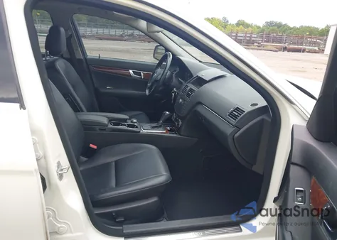 2008 Mercedes-Benz C 300 Luxury/Sport from USA, damaged, VIN WDDGF54X98F040416